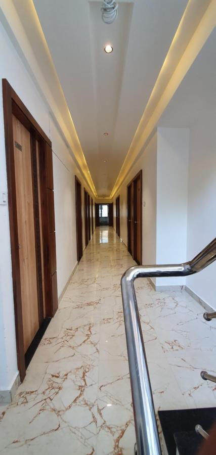 Hotel N K Bhuj Eksteriør bilde